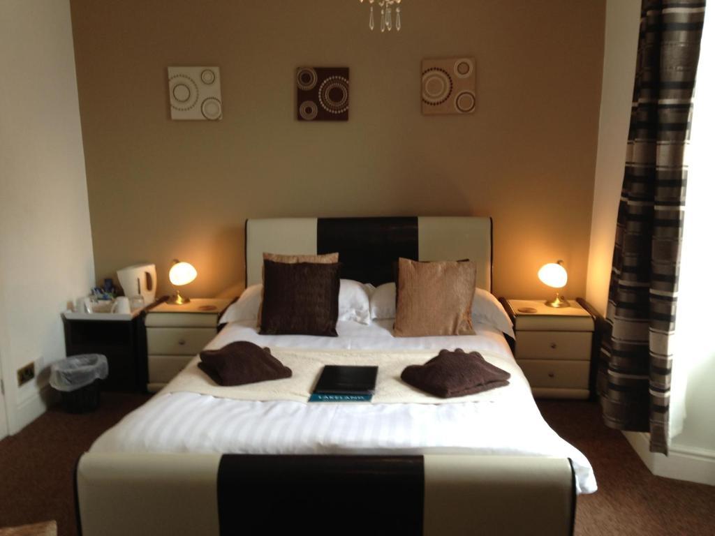 Number 80 Hotel โบว์เนส ออน วินเดอเมียร์ ภายนอก รูปภาพ